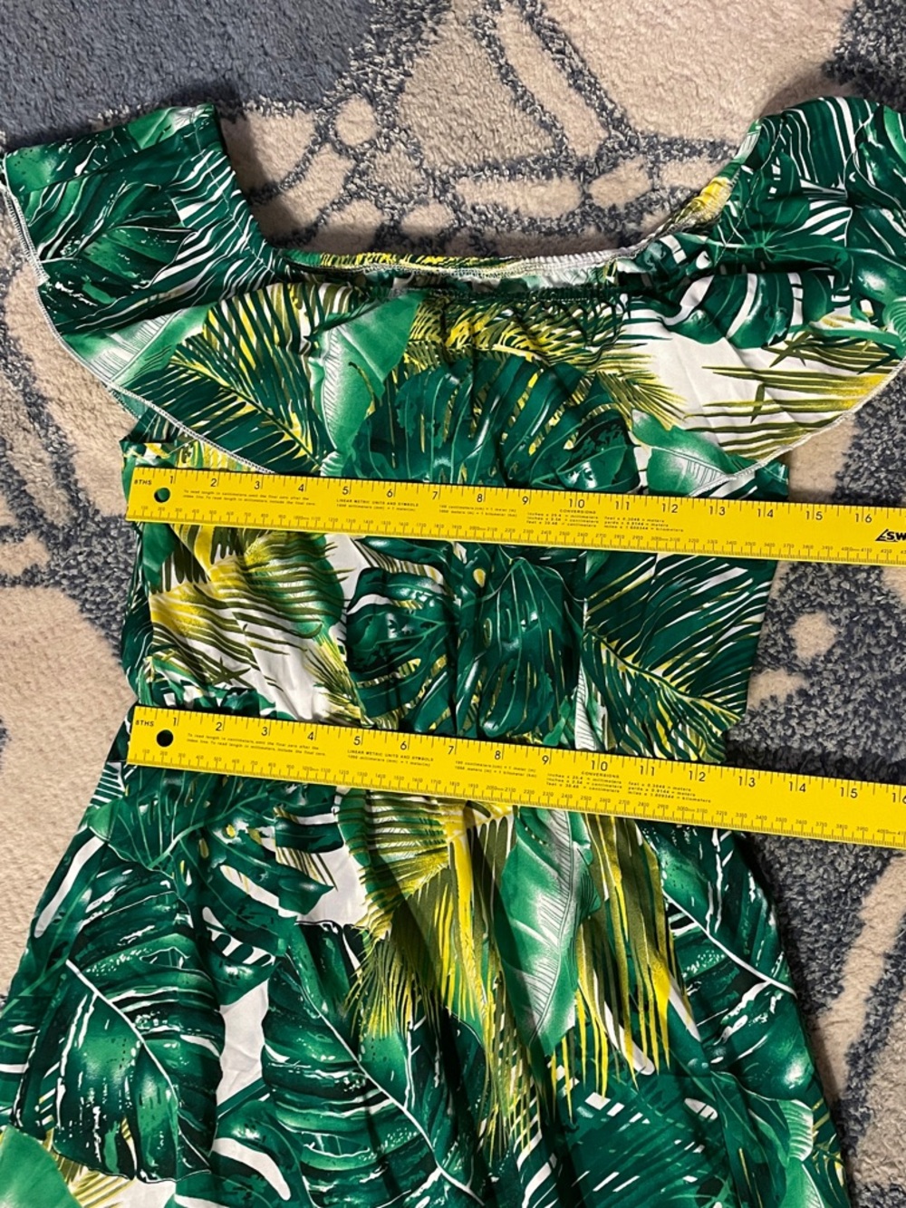 Tropical Green Off-Shoulder Maxi Dress Size: Small - Picture 13 of 17